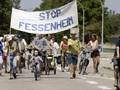 Protest auf beiden Seiten des Rheins: Umweltgruppen fordern die Stilllegung des Atomkraftwerks Fessenheim