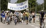 Protest auf beiden Seiten des Rheins: Umweltgruppen fordern die Stilllegung des Atomkraftwerks Fessenheim